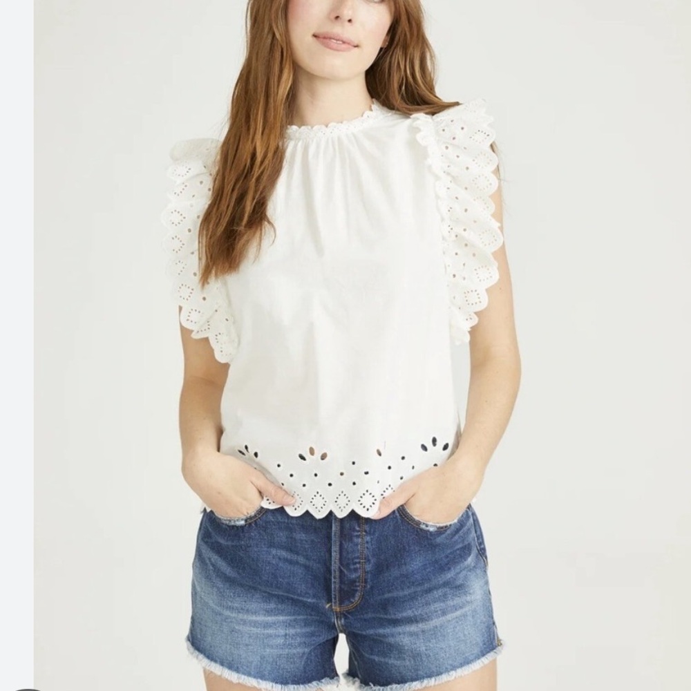 Driftwood cotton Eyelet Trim Short Sleeve Top in White, Medium